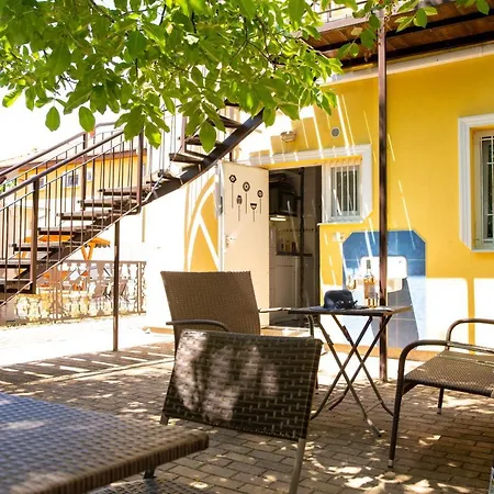 Orgonavirag Appartement